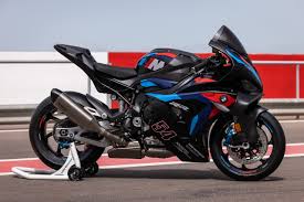 BMW M 1000 RR full specifications